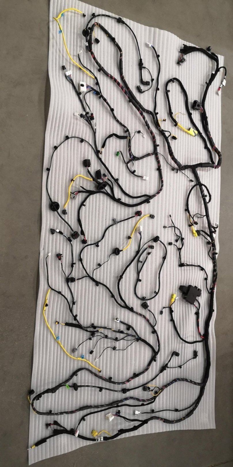 Floor wiring harness