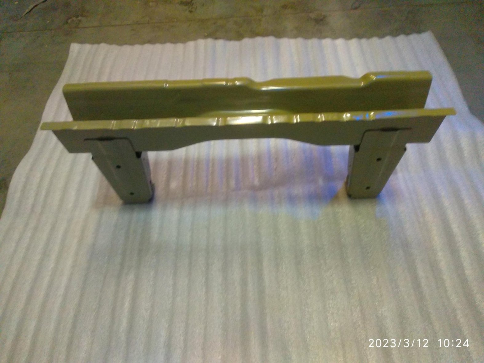 Center Floor Rear Cross Member Assembly