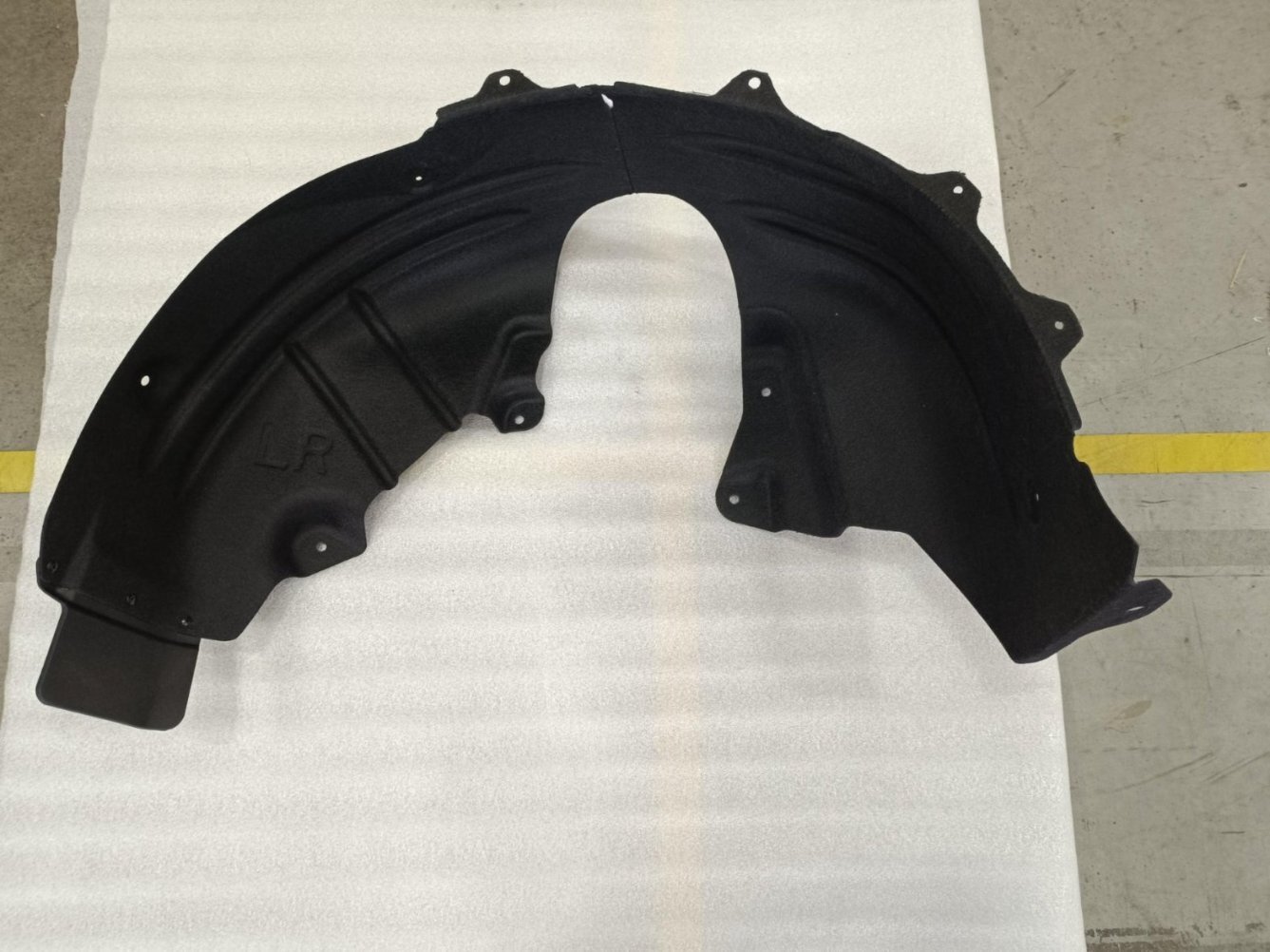 Left Rear Wheel Mudguard Assembly