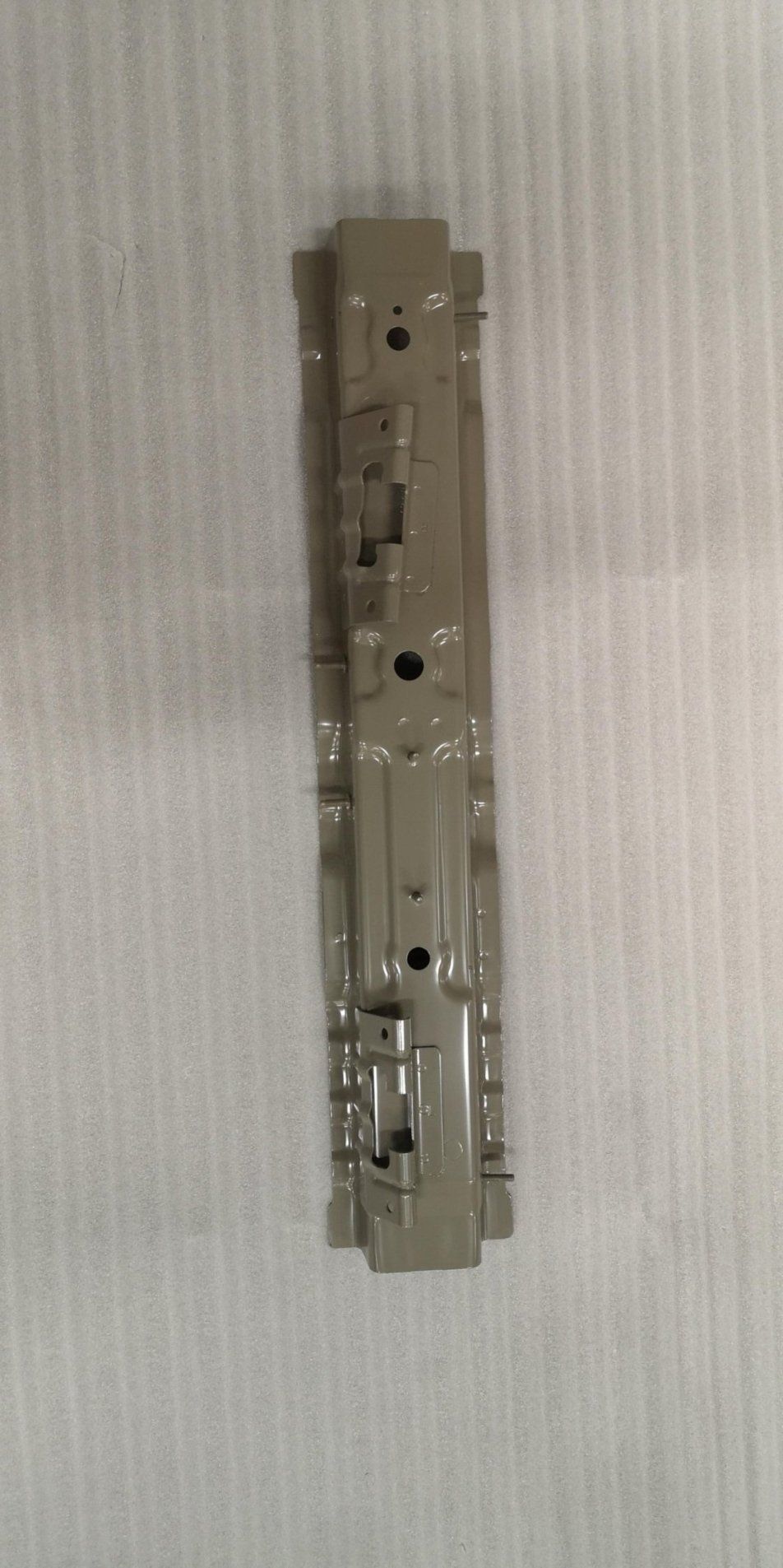 Center Floor Rear Cross Member Assembly