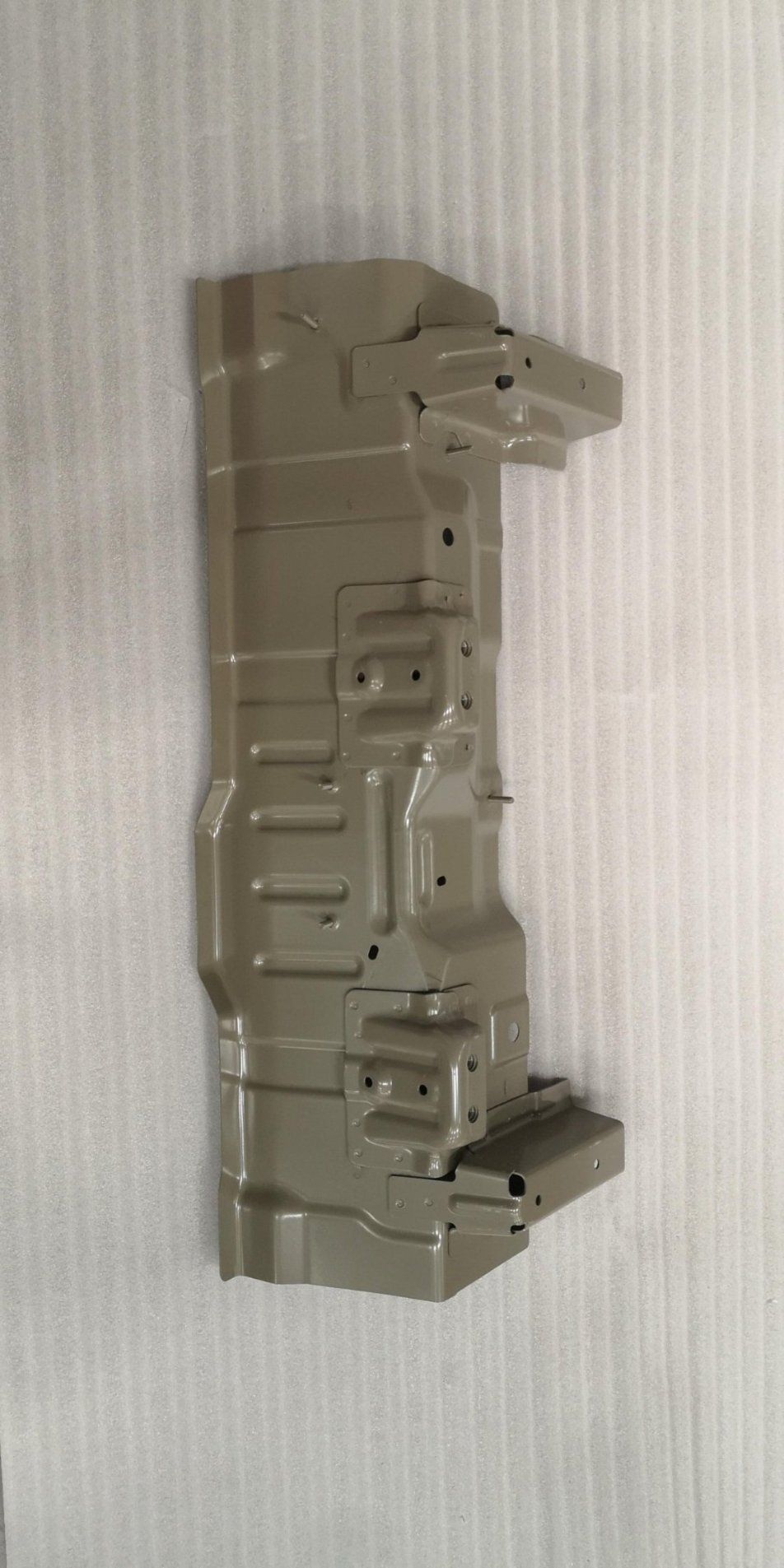 Center Floor Front Cross Member Assembly