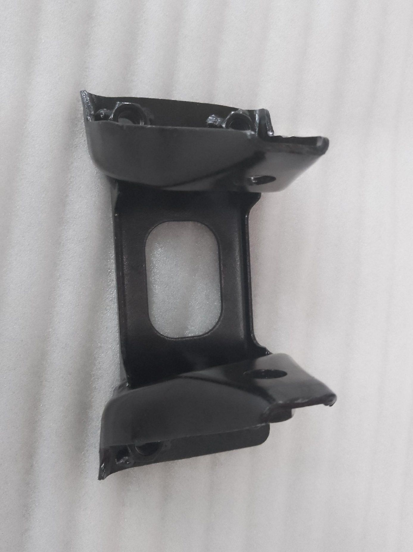 Powertrain Right Mount Bracket Assembly