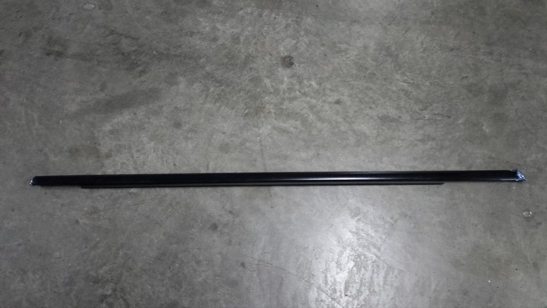 Left rear door outer weatherstrip assembly