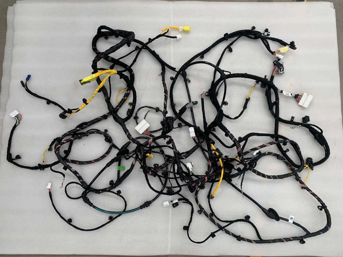 Floor wiring harness