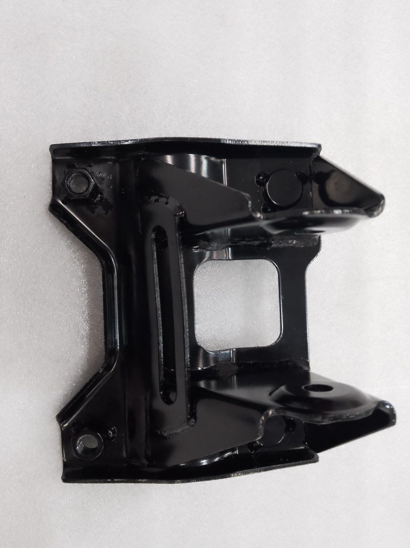 Powertrain Right Mount Bracket Assembly