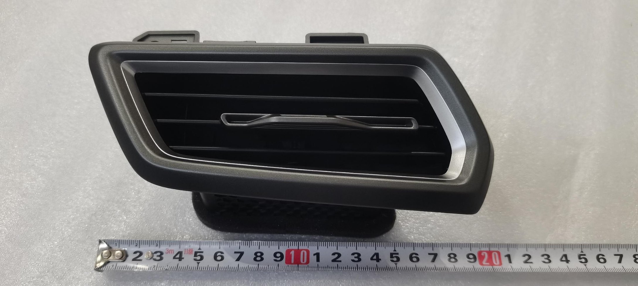 Instrument Panel Left Air Vent Assembly - Matte Polar Day Silver