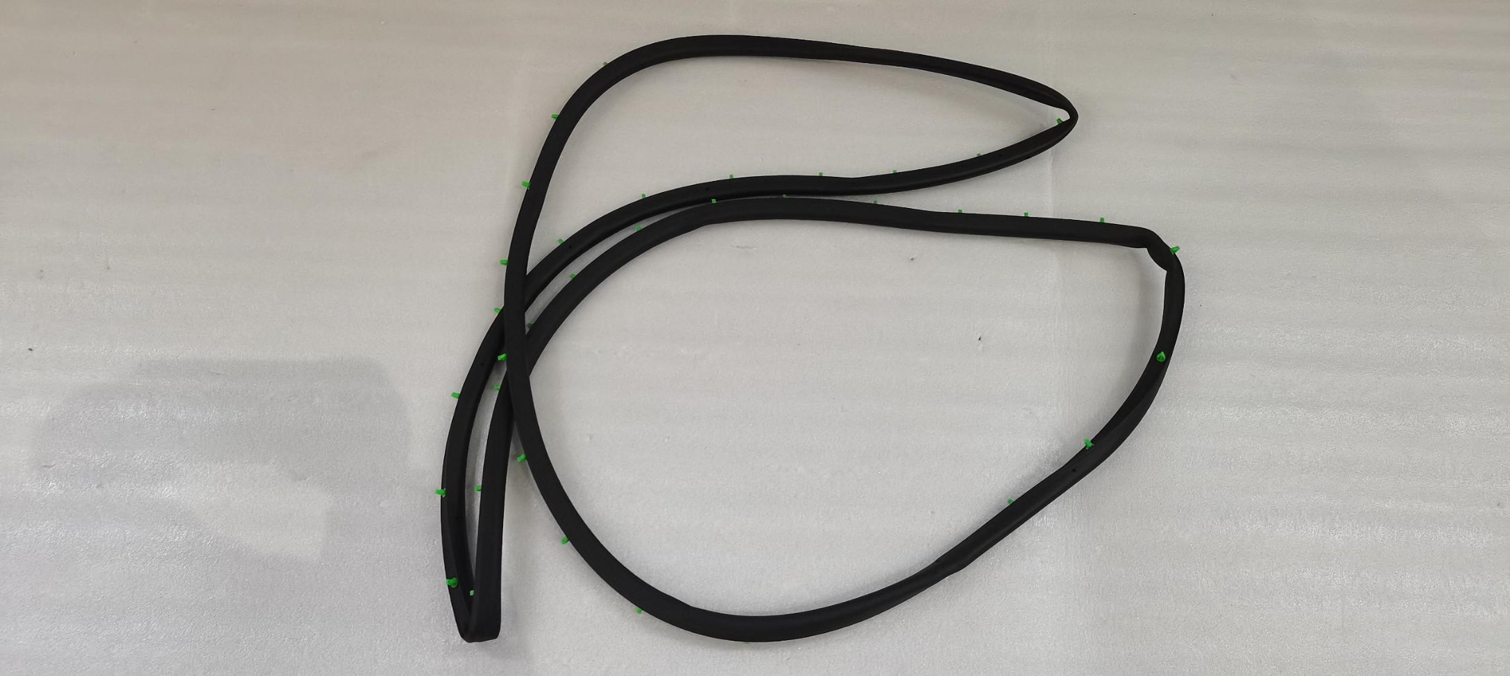 Right rear door weatherstrip