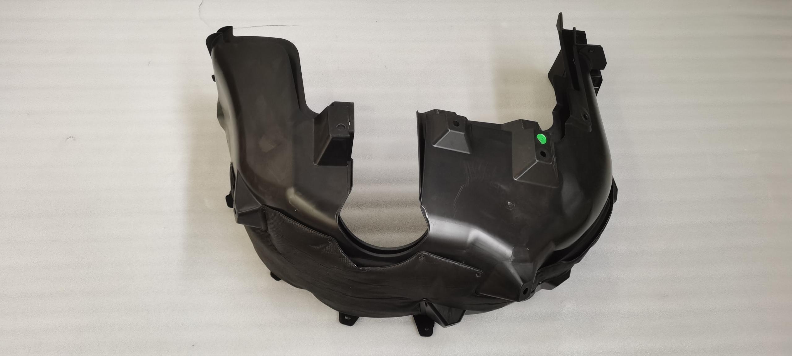 Right Rear Wheel Mudguard Assembly