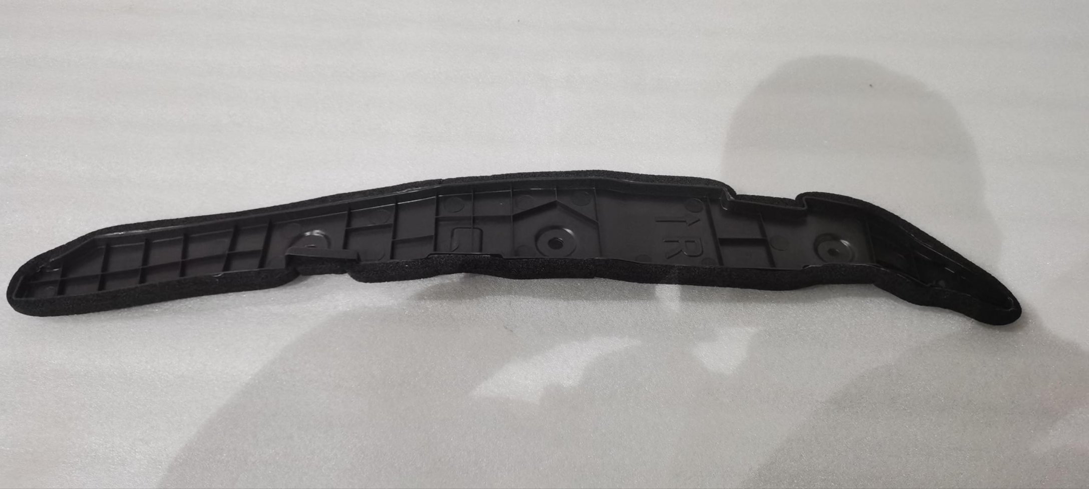 Right Side Fender Rear Seal Plate Assembly