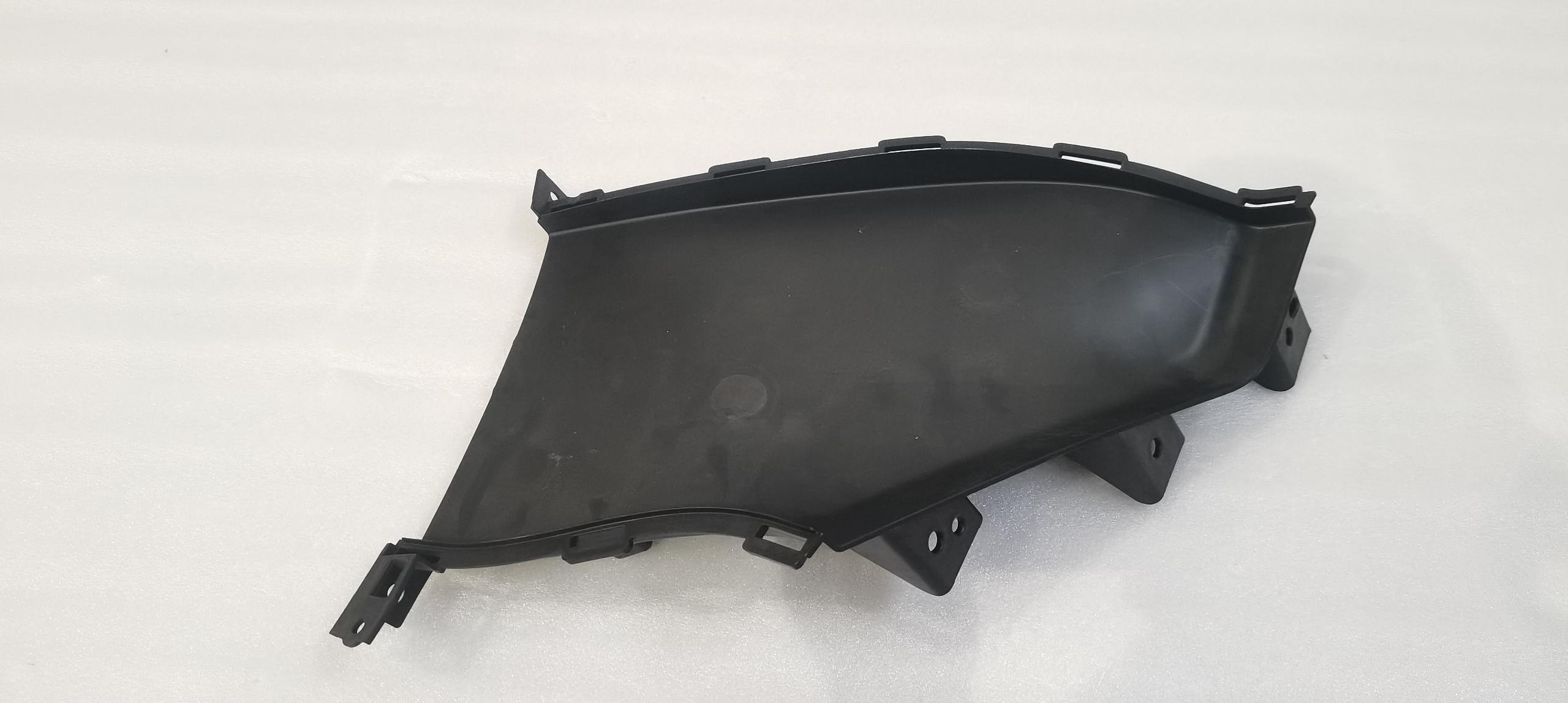 Front Bumper Right Air Intake Duct Ⅱ