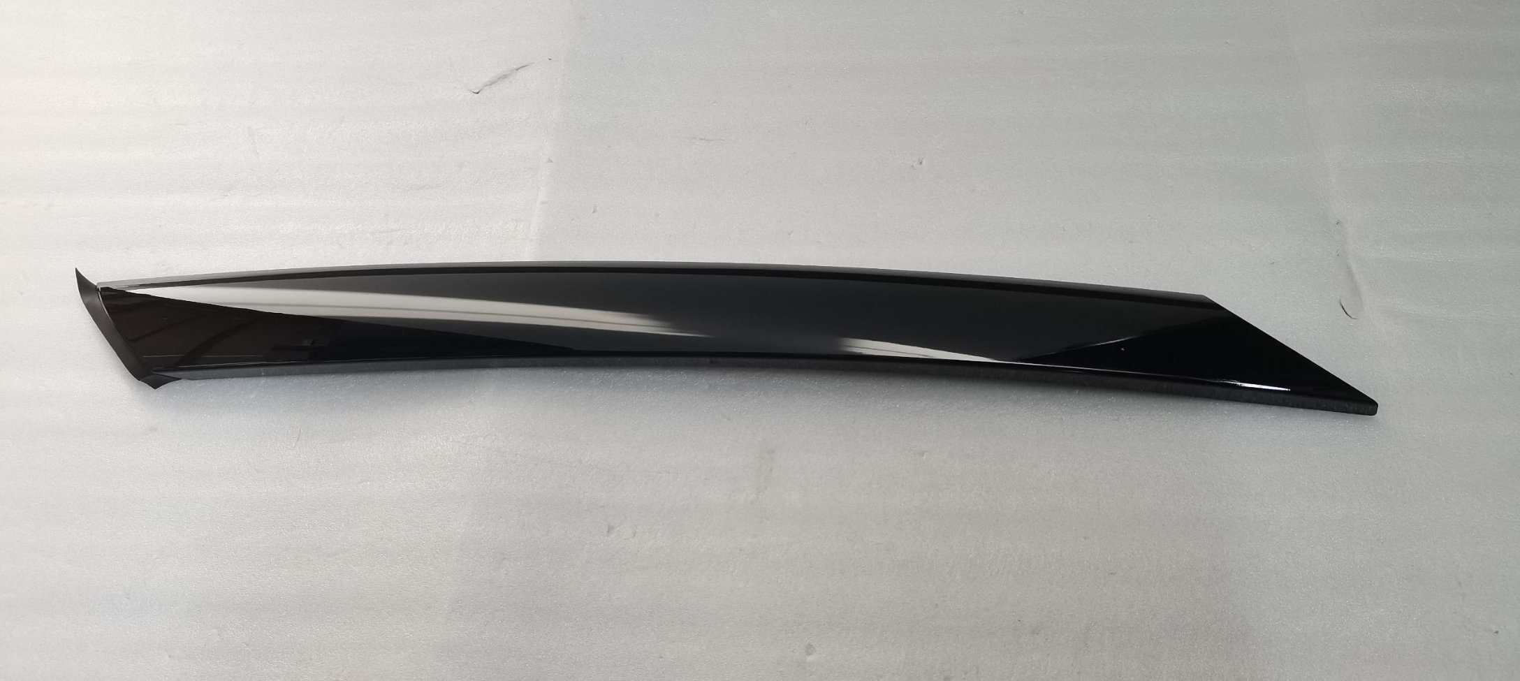 LH A-pillar exterior trim panel assembly