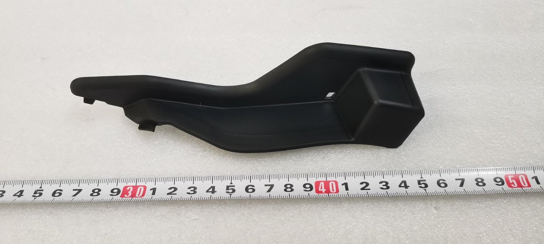Cowl Vent Cover Body Right Seal