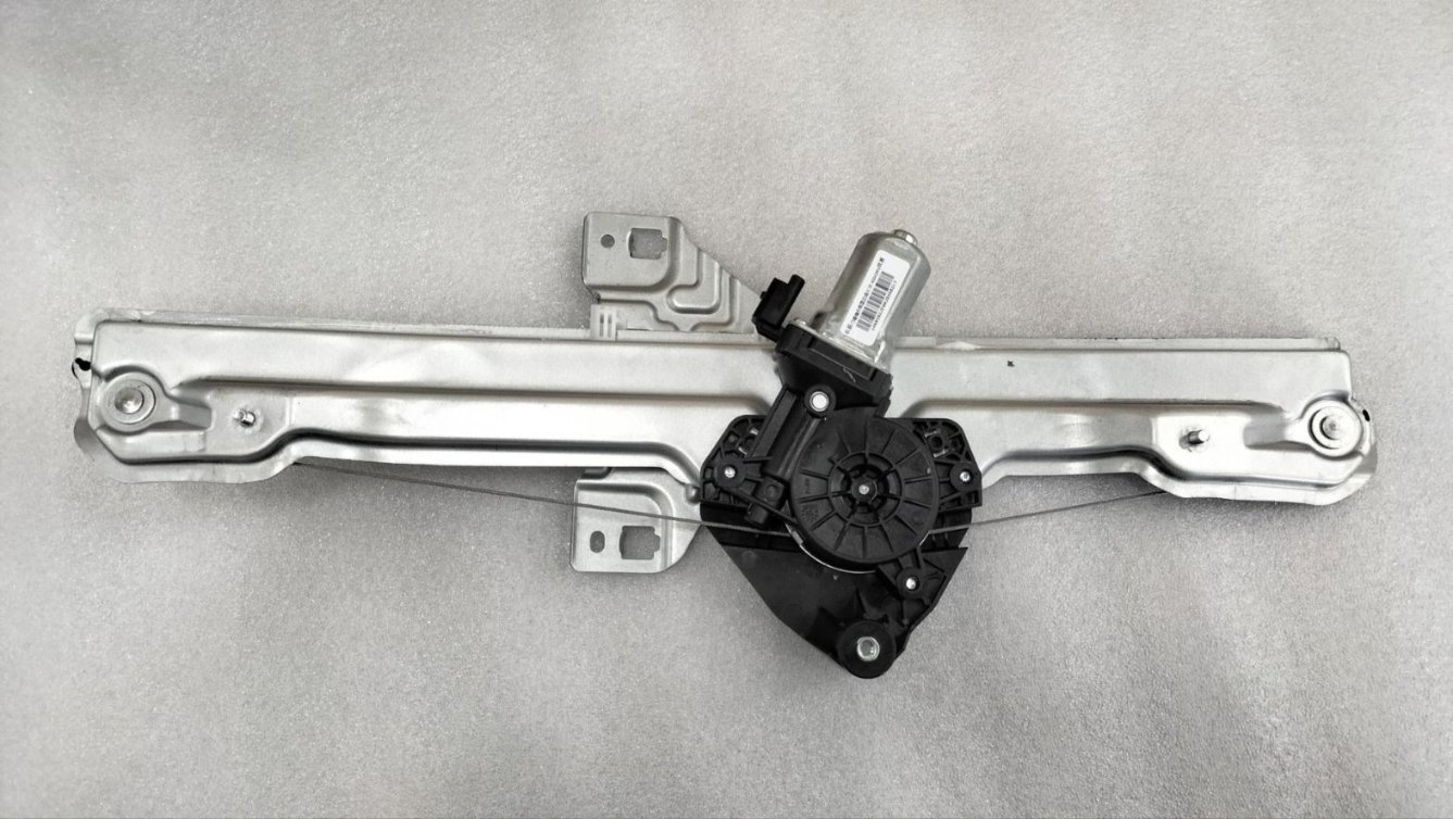 Right Front Door Window Regulator Assembly
