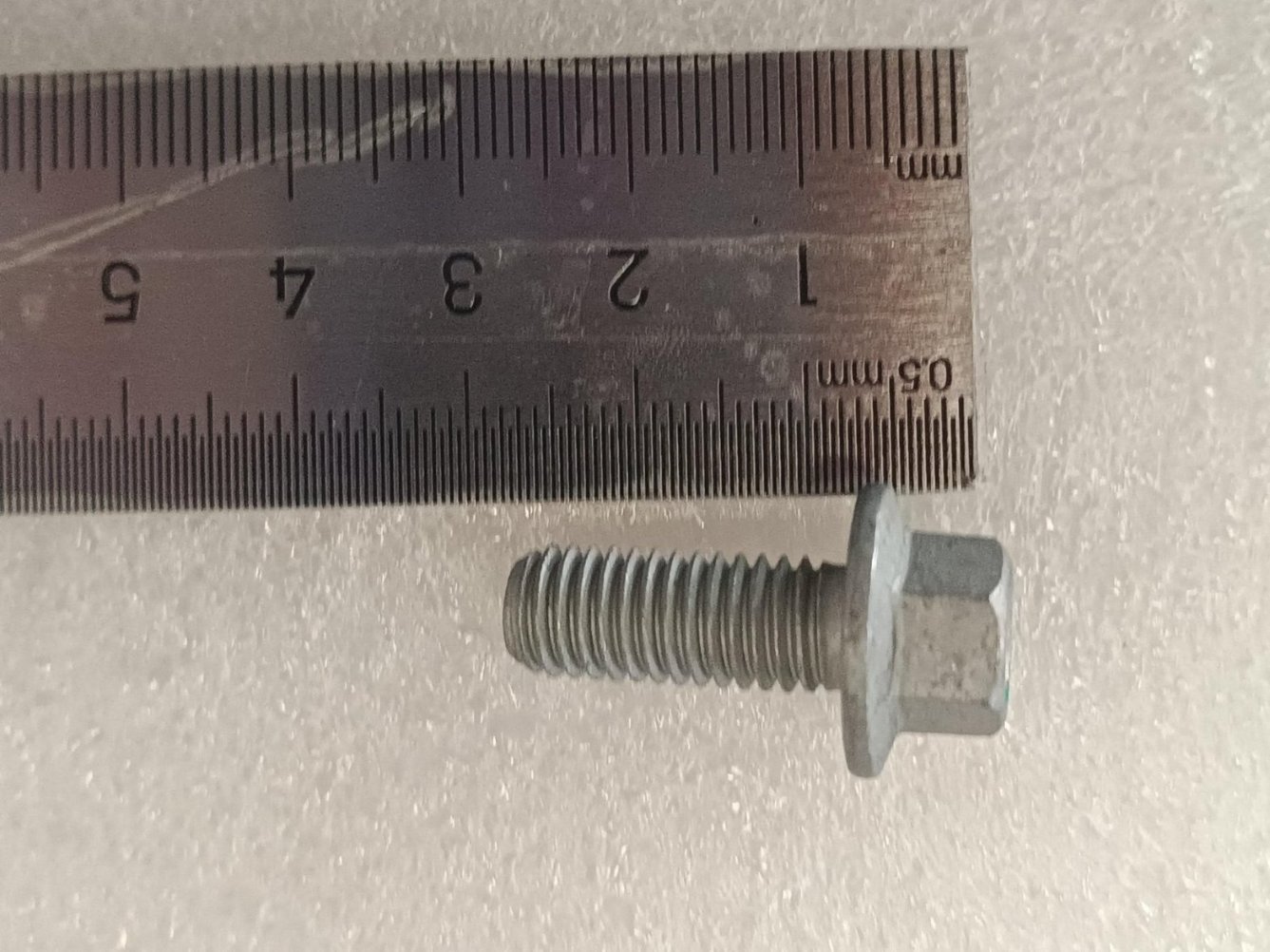 Q1840820TF61HP1.25_Hex Flange Bolt