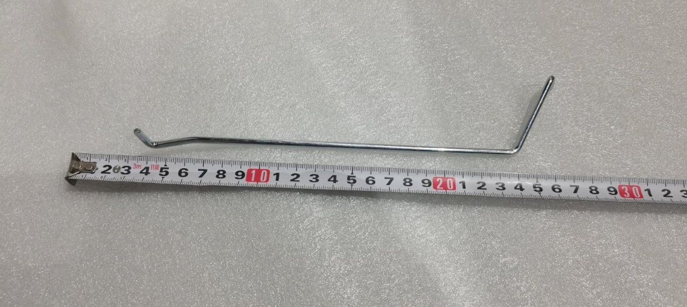 Right front door outer release rod