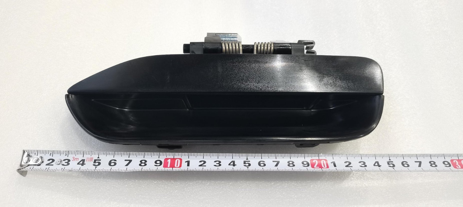 Left rear door outer handle assembly