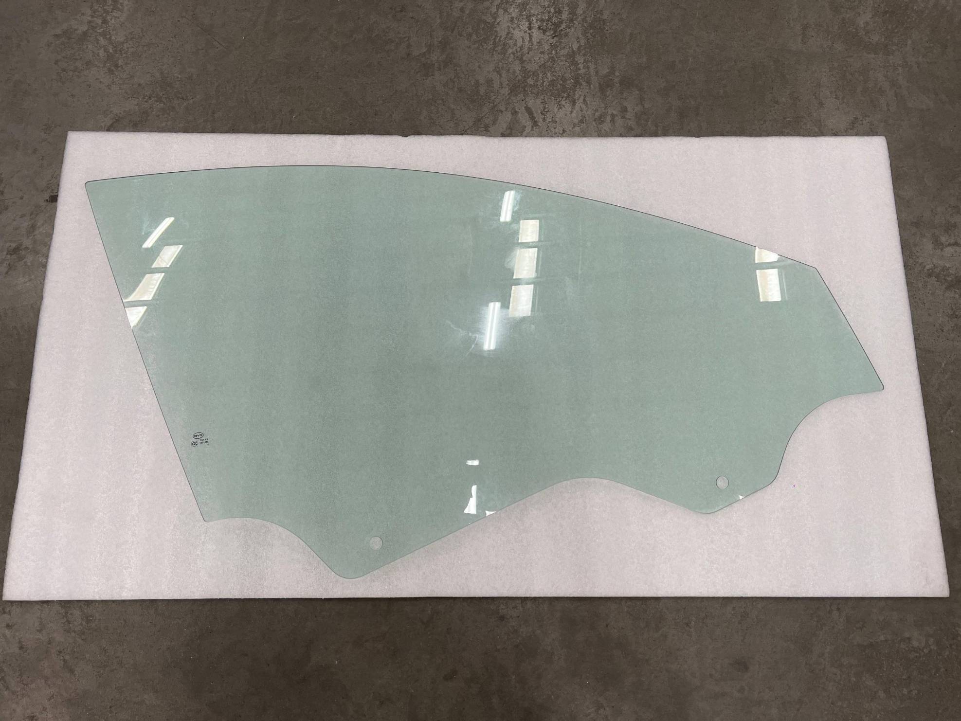 Right Front Door Glass Assembly