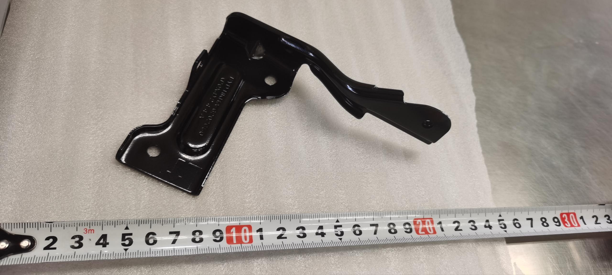 Left rear door handle bracket assembly