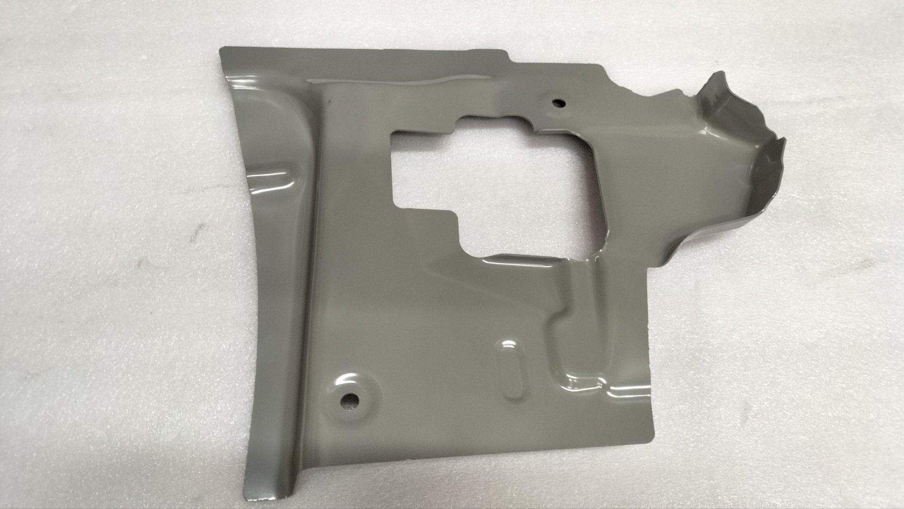 Left front wheel housing upper rail inner panel, rear section