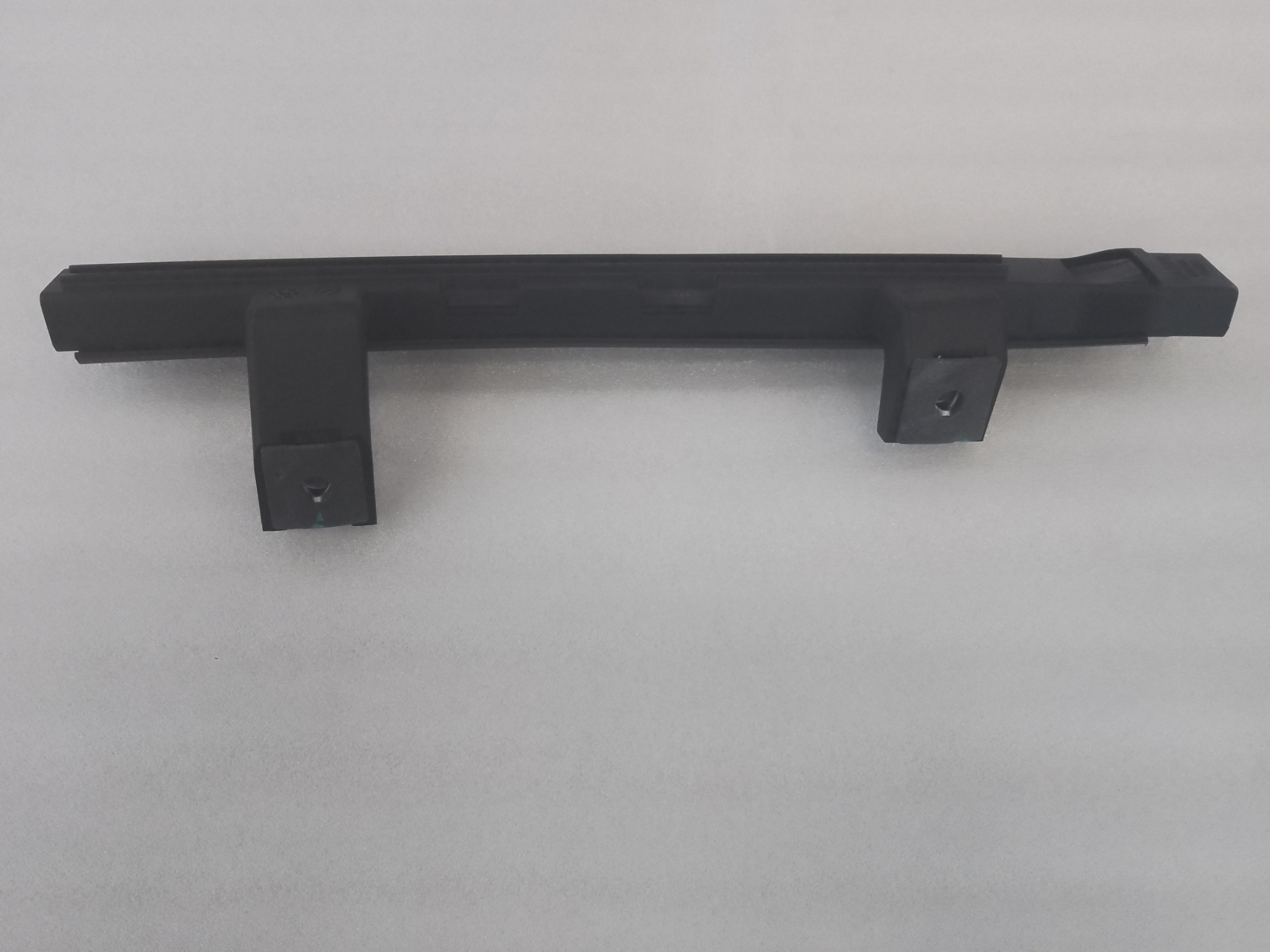 Left rear door rear sliding run channel and glass guide assembly