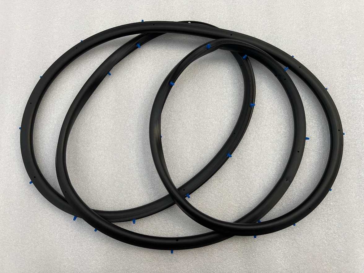 Right front door weatherstrip