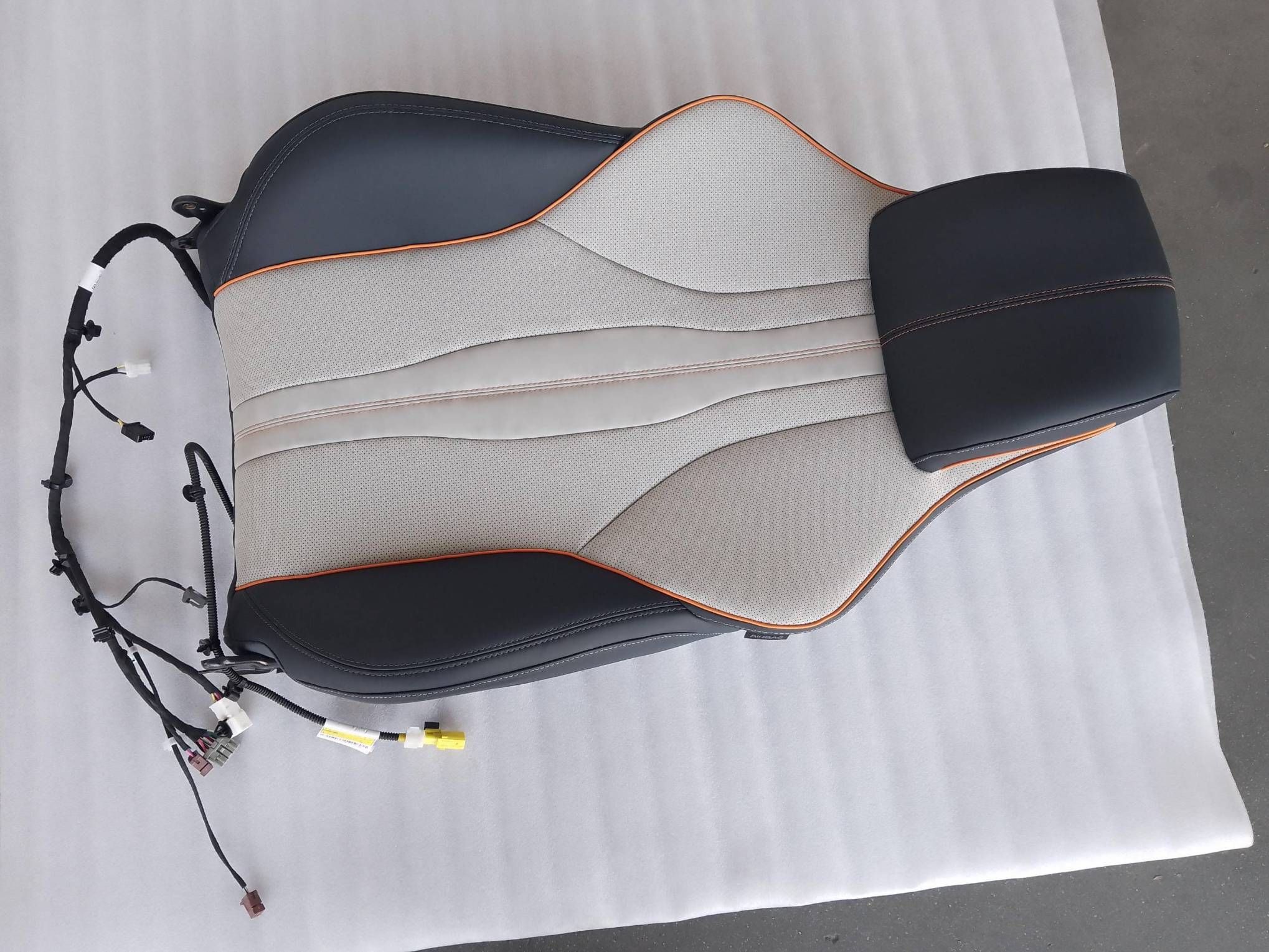 Driver seat backrest assembly