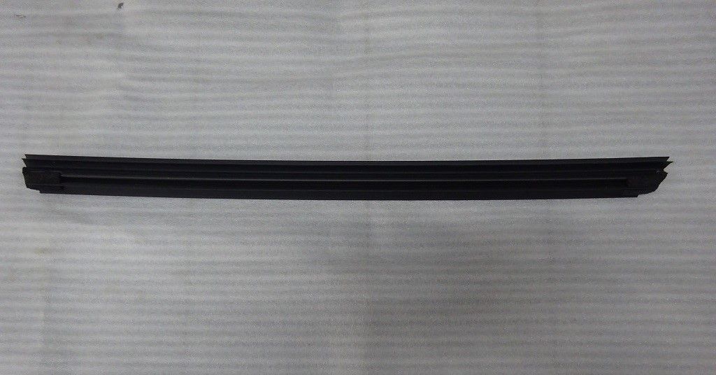 Right Rear Door Inner Belt Weatherstrip