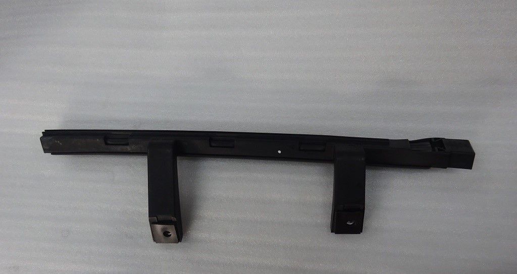 Right Rear Door Front Movable Guide Rail and Run Channel Assembly