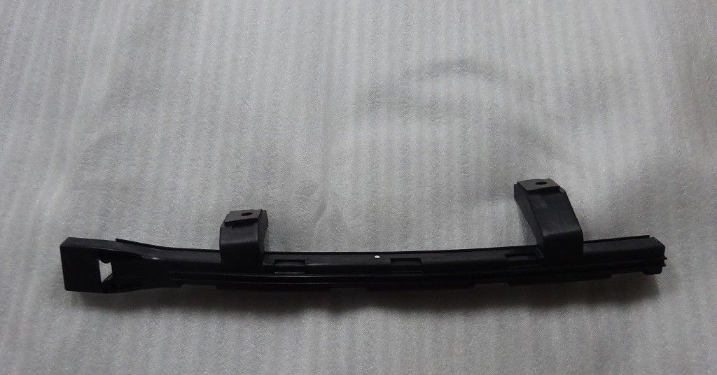 Left rear door rear sliding run channel and glass guide assembly