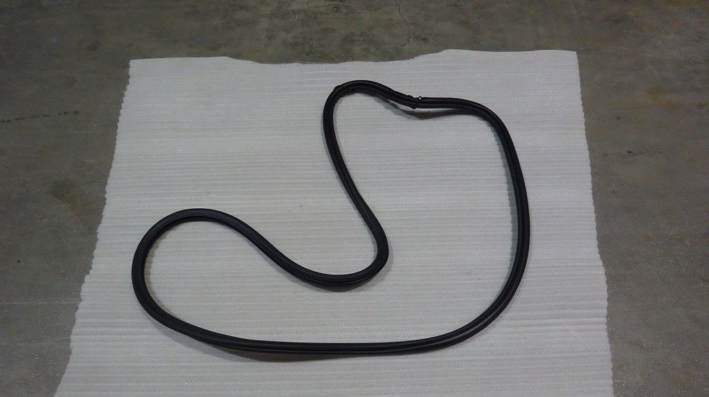 Right rear door frame weatherstrip