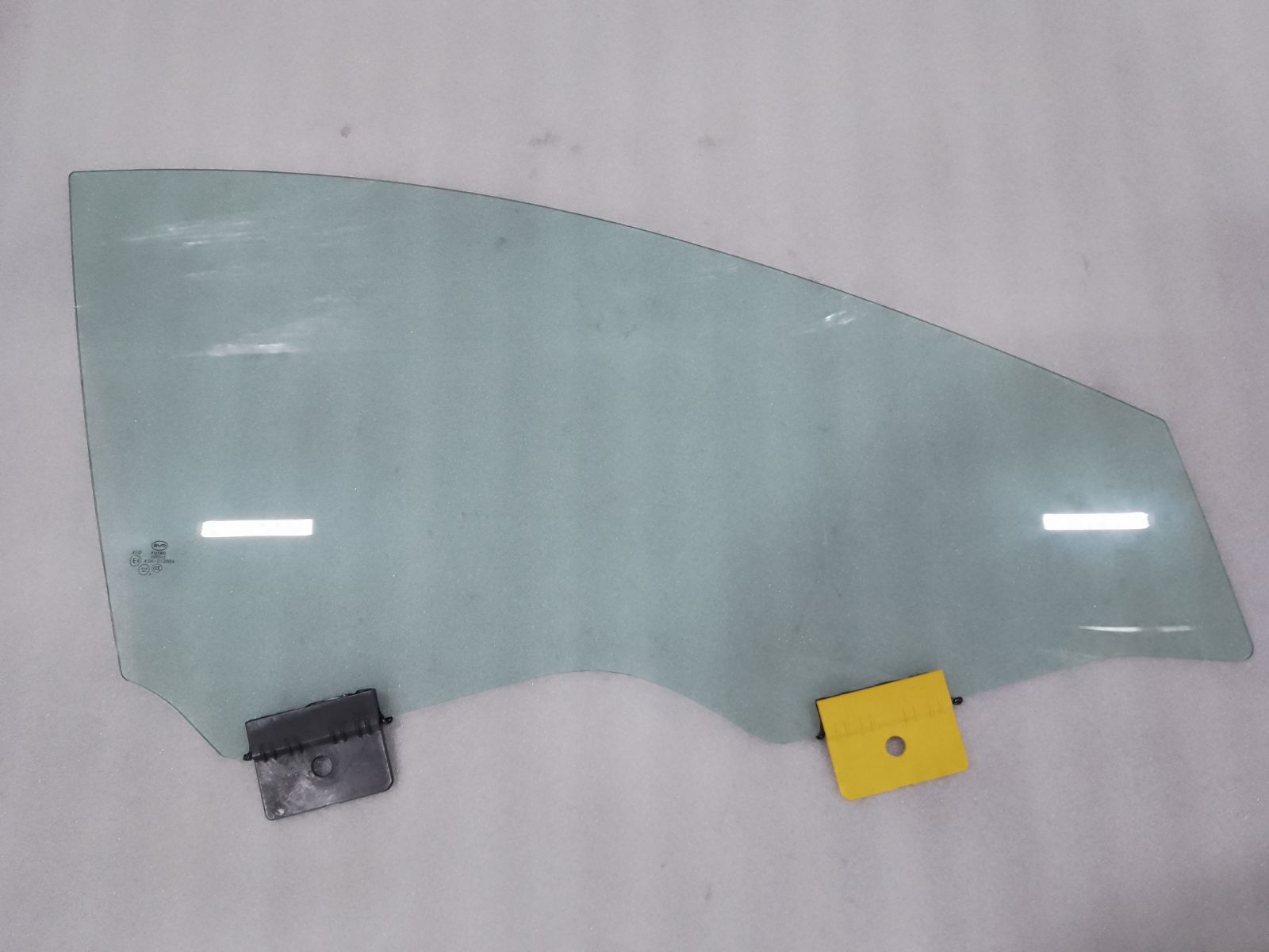 Right Front Door Glass Assembly