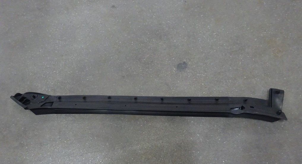 Right Rear Wheel Arch Seal Strip