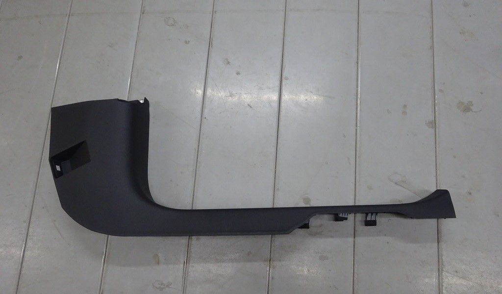 Right Front Door Sill Trim Panel Assembly - Deep Black 5