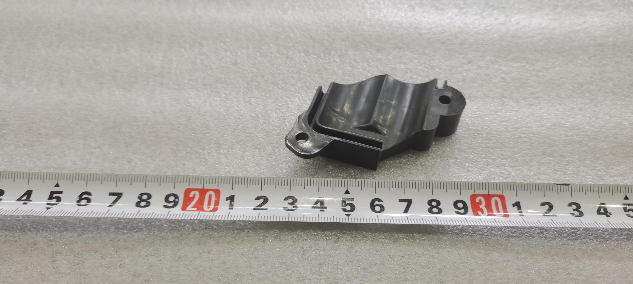 Indoor condenser core cover plate