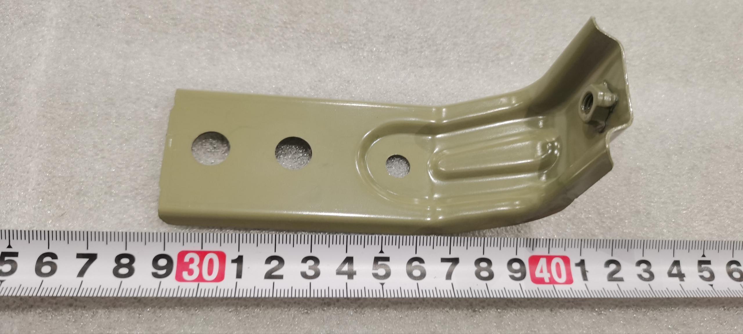 Left Fender Upper Mounting Bracket I