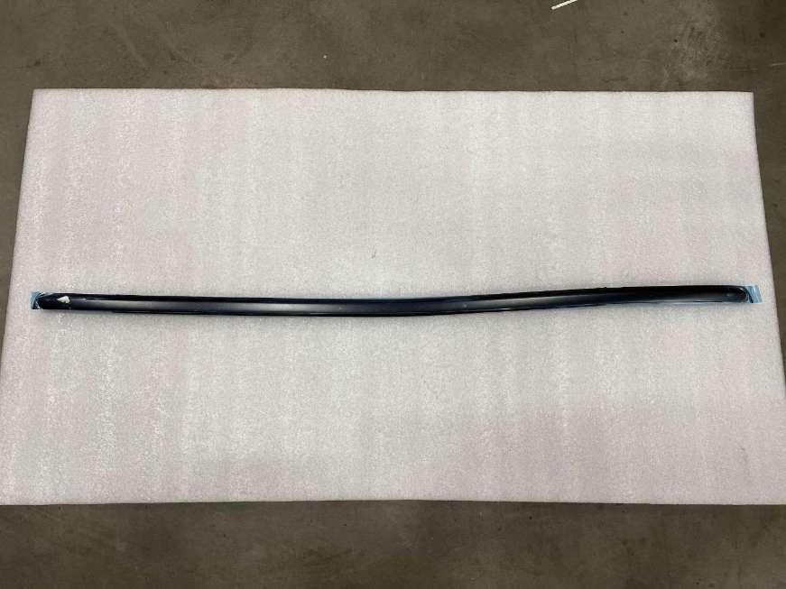 Left rear door outer weatherstrip assembly