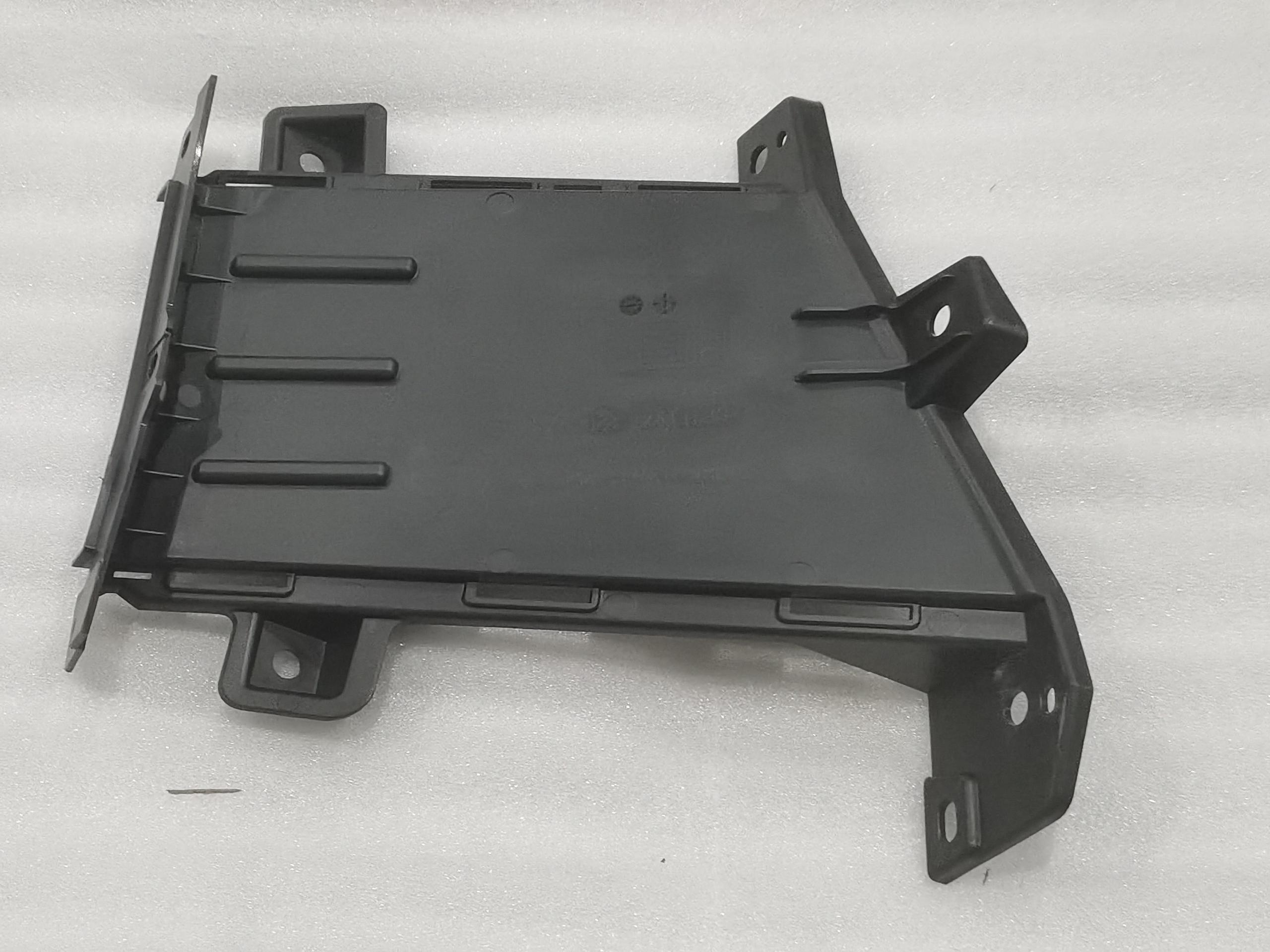 Front Bumper Right Air Intake Duct Upper Panel Ⅰ