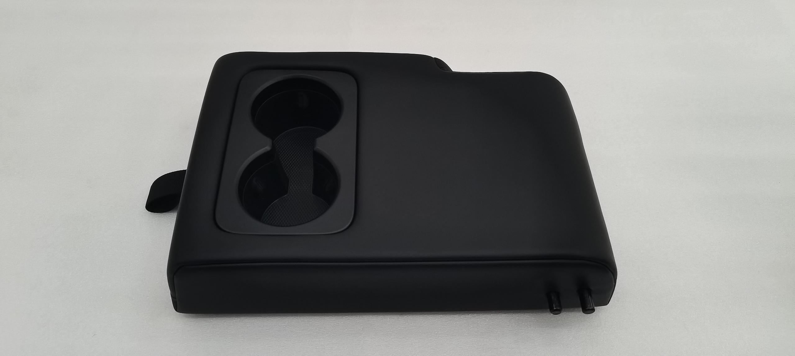 Rear Seat Centre Armrest Assembly - Deep Black 5