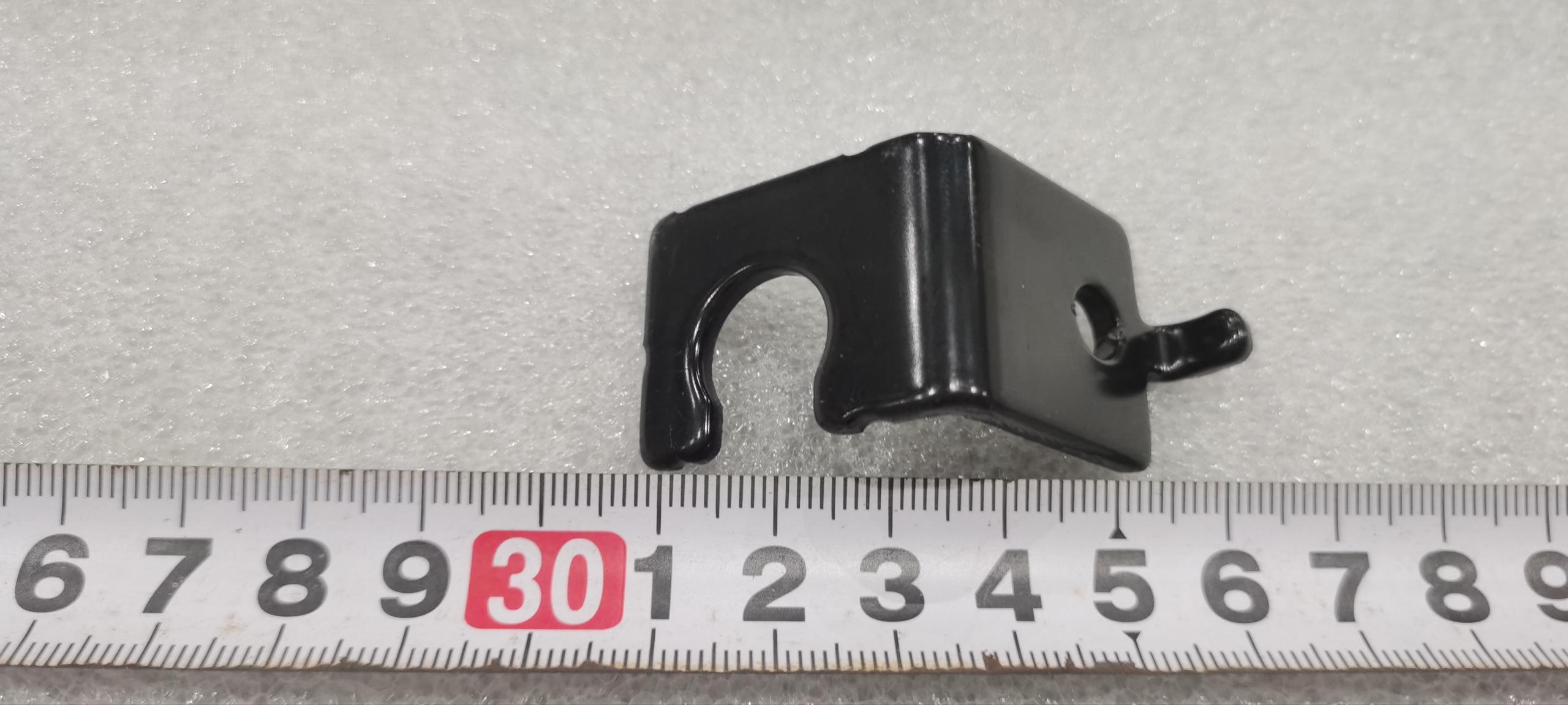 Floor wiring harness bracket I