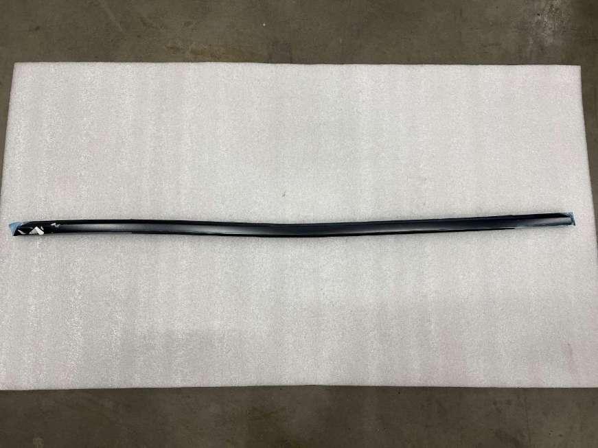 Right Rear Door Outer Belt Weatherstrip Assembly