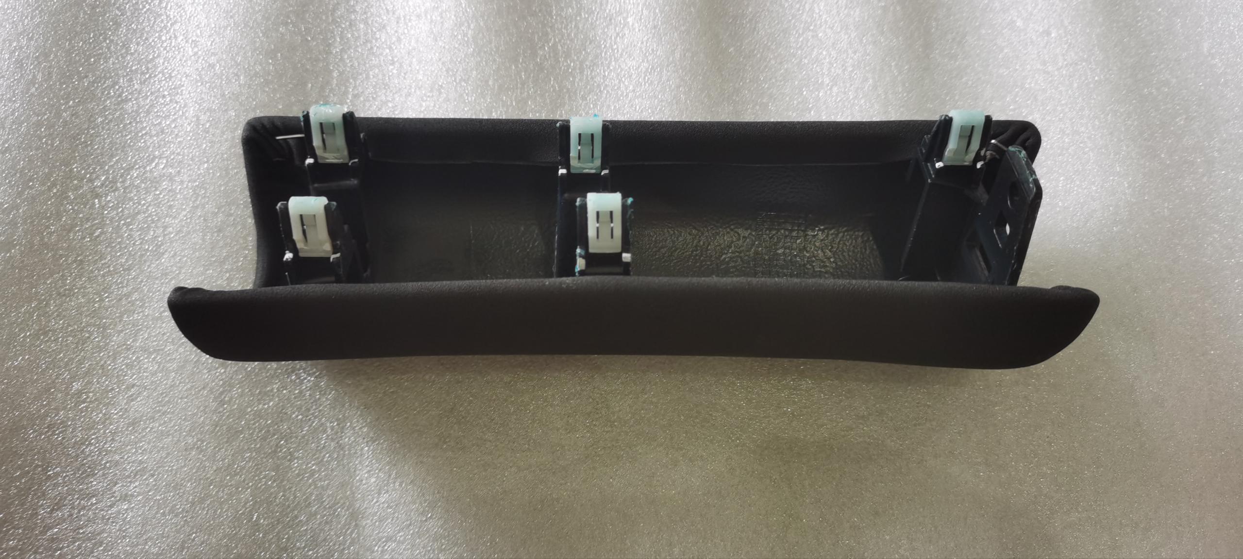 Left Lower Trim Panel Upper Trim Panel Assembly - Deep Black 5