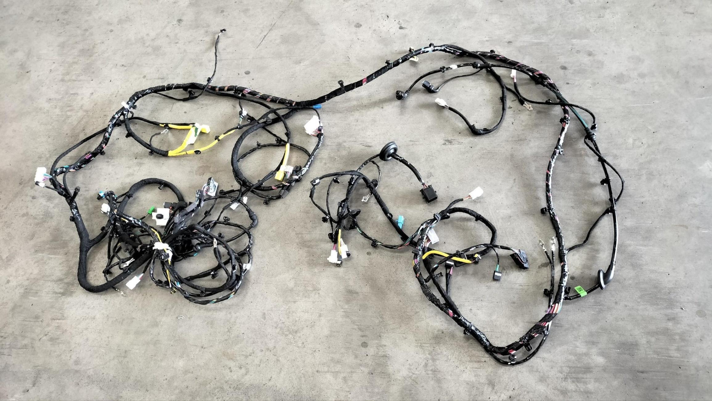 Floor wiring harness