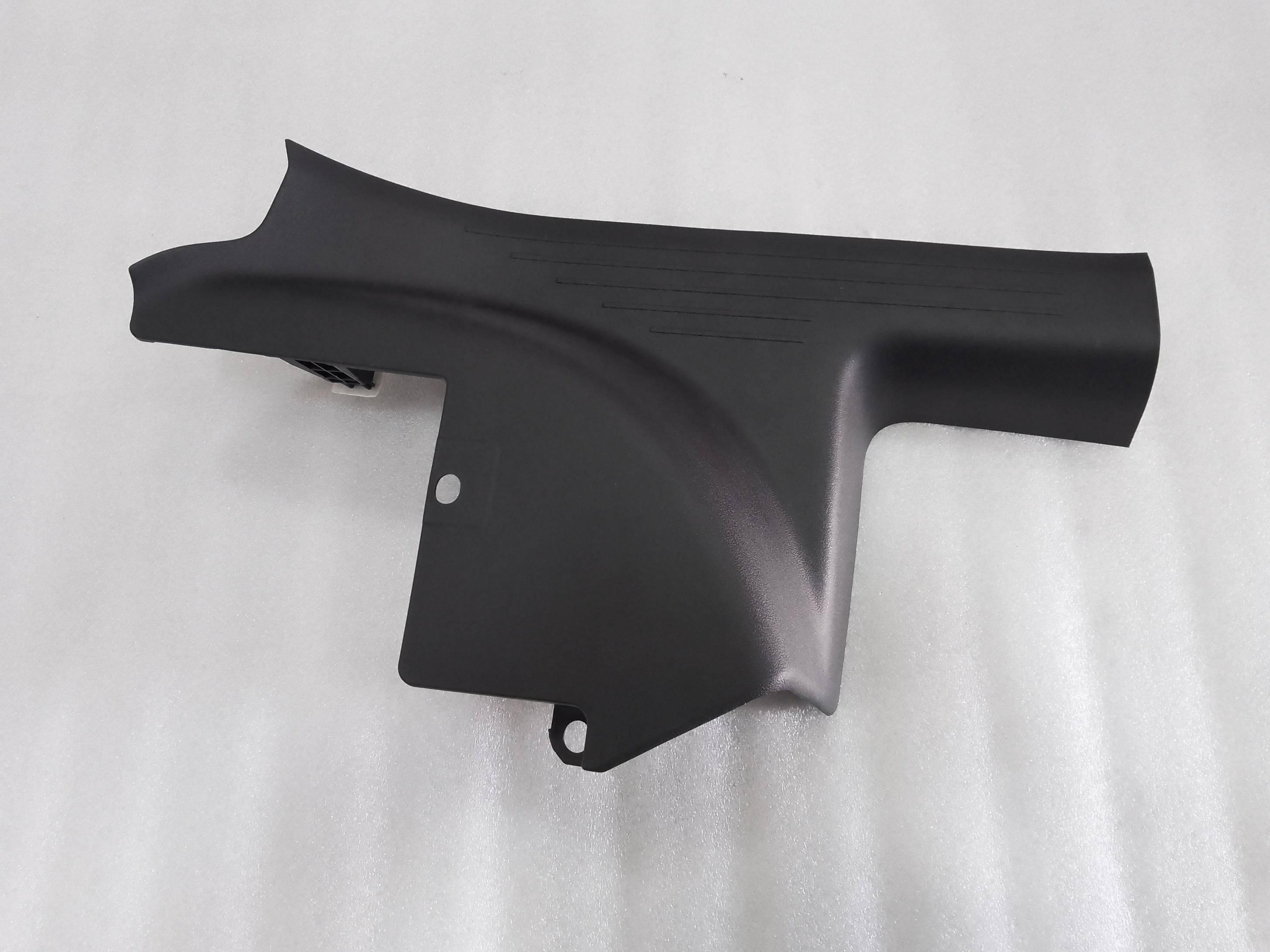 Left Rear Door Sill Scuff Plate Assembly – Deep Black 5