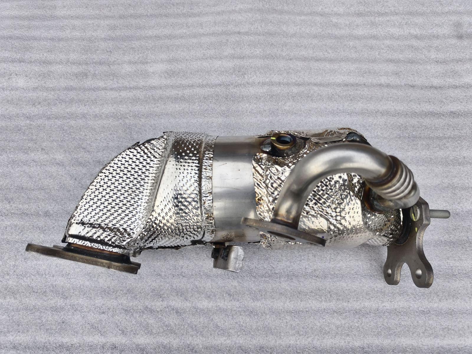 Catalytic Converter with Exhaust Pipe Assembly