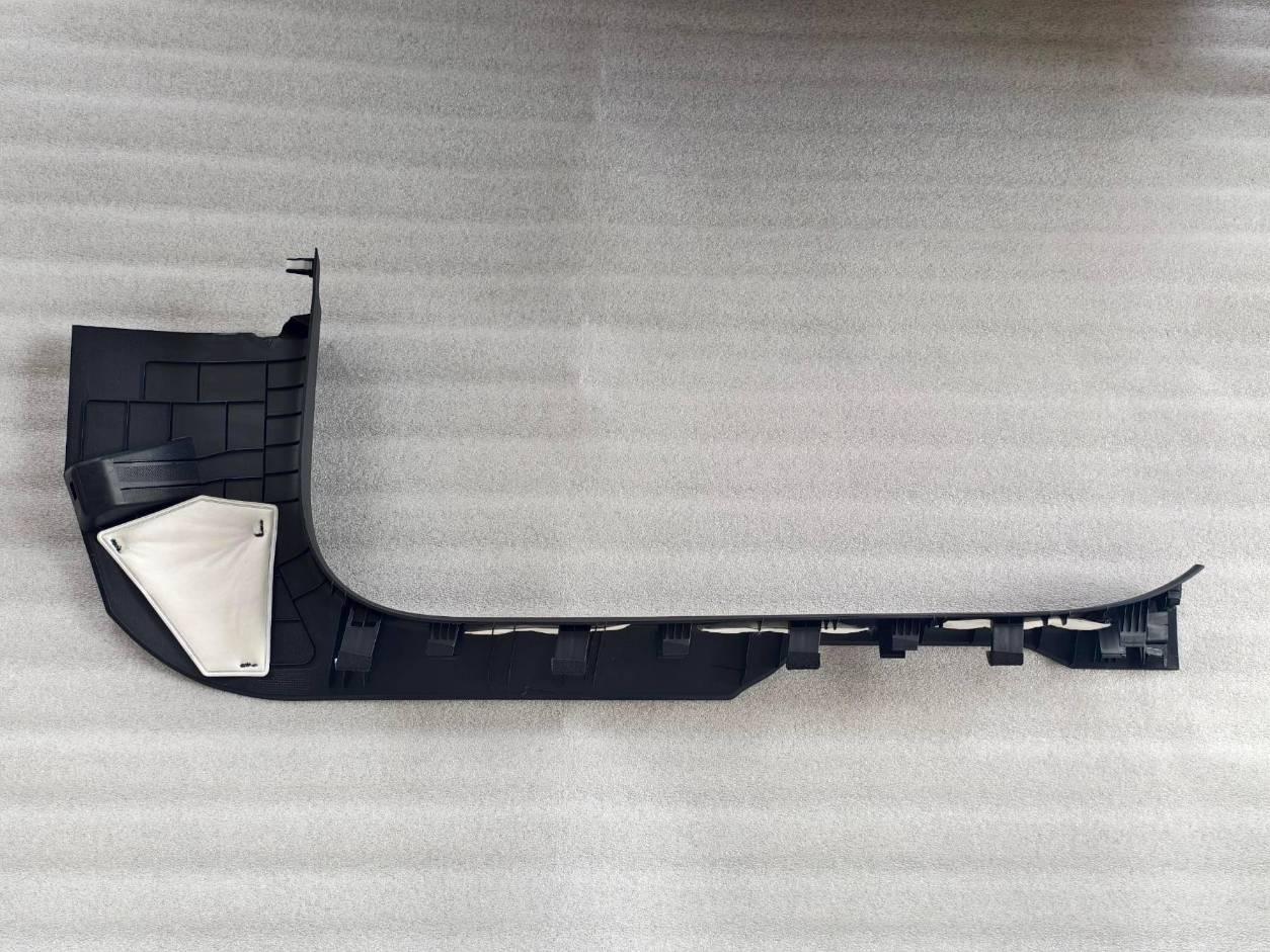 Left front door sill trim panel assembly