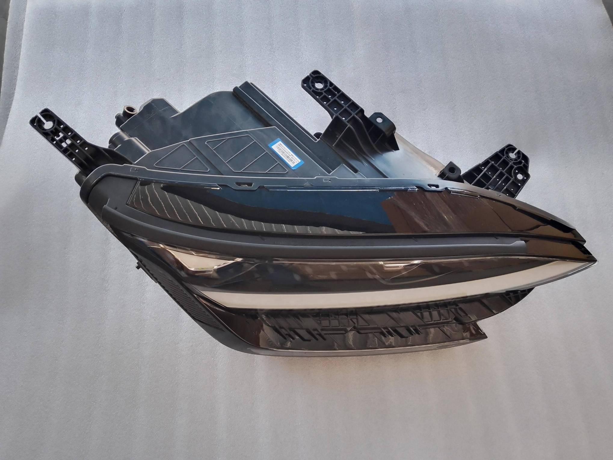 Right Combination Headlamp Assembly