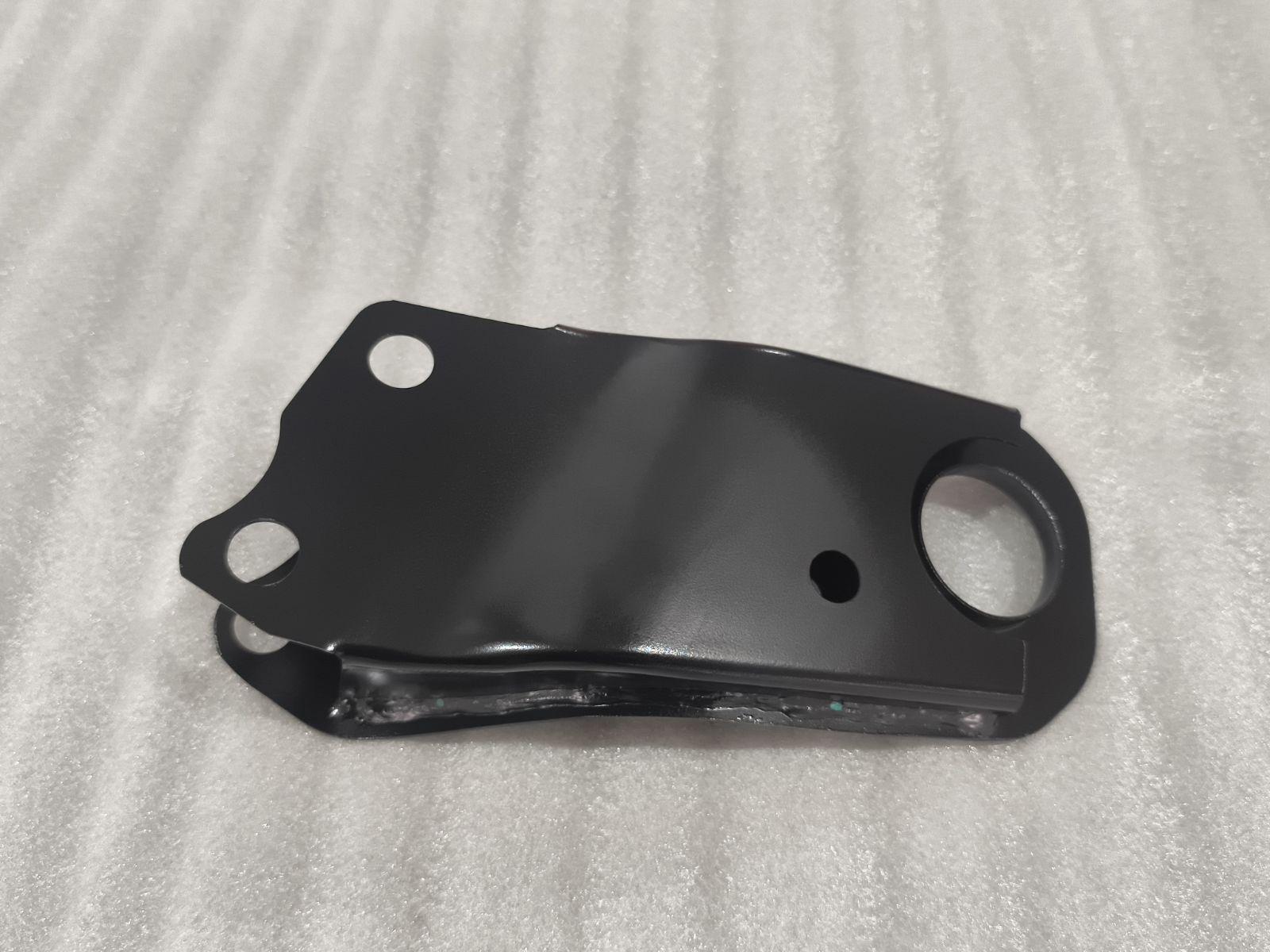 Right Fan Bracket Assembly