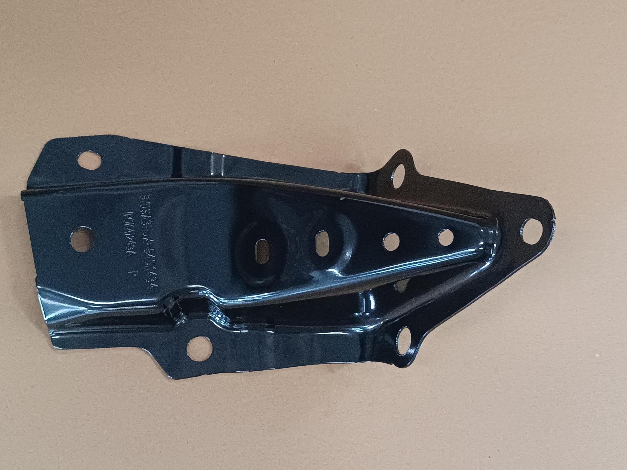 Front Cowl Reinforcement Beam Right Connecting Plate