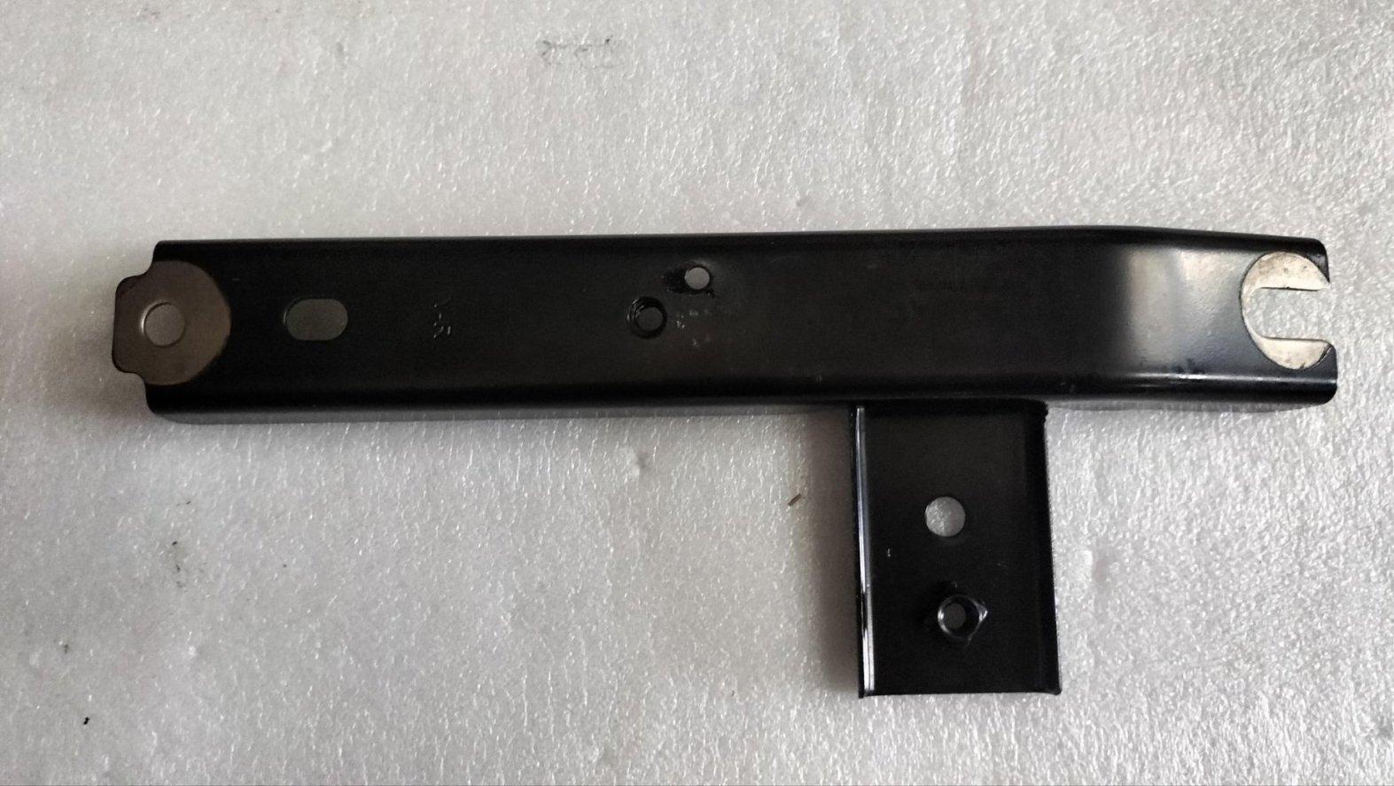 Right Support Strut Assembly