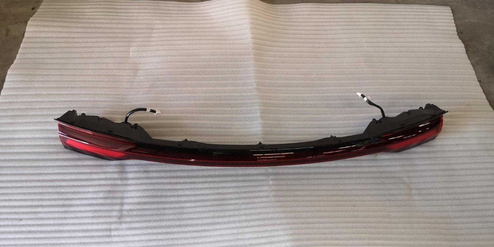 Center Tail Light
